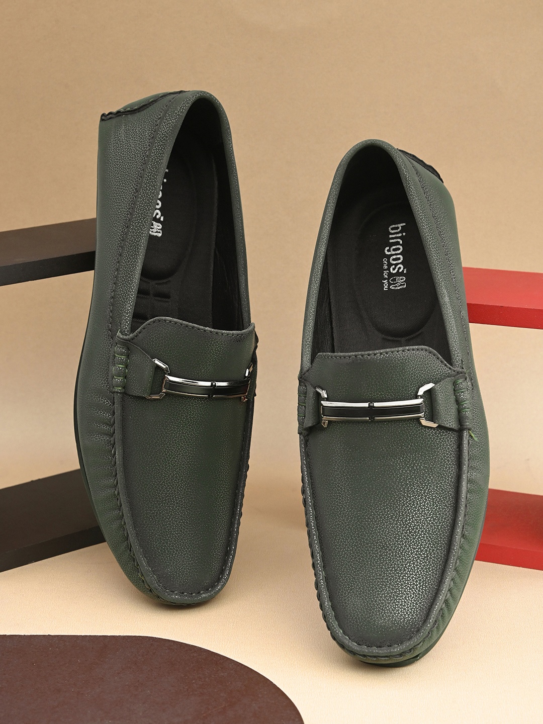 

birgos Men Textured Buckle Detail Horsebit Loafers, Olive