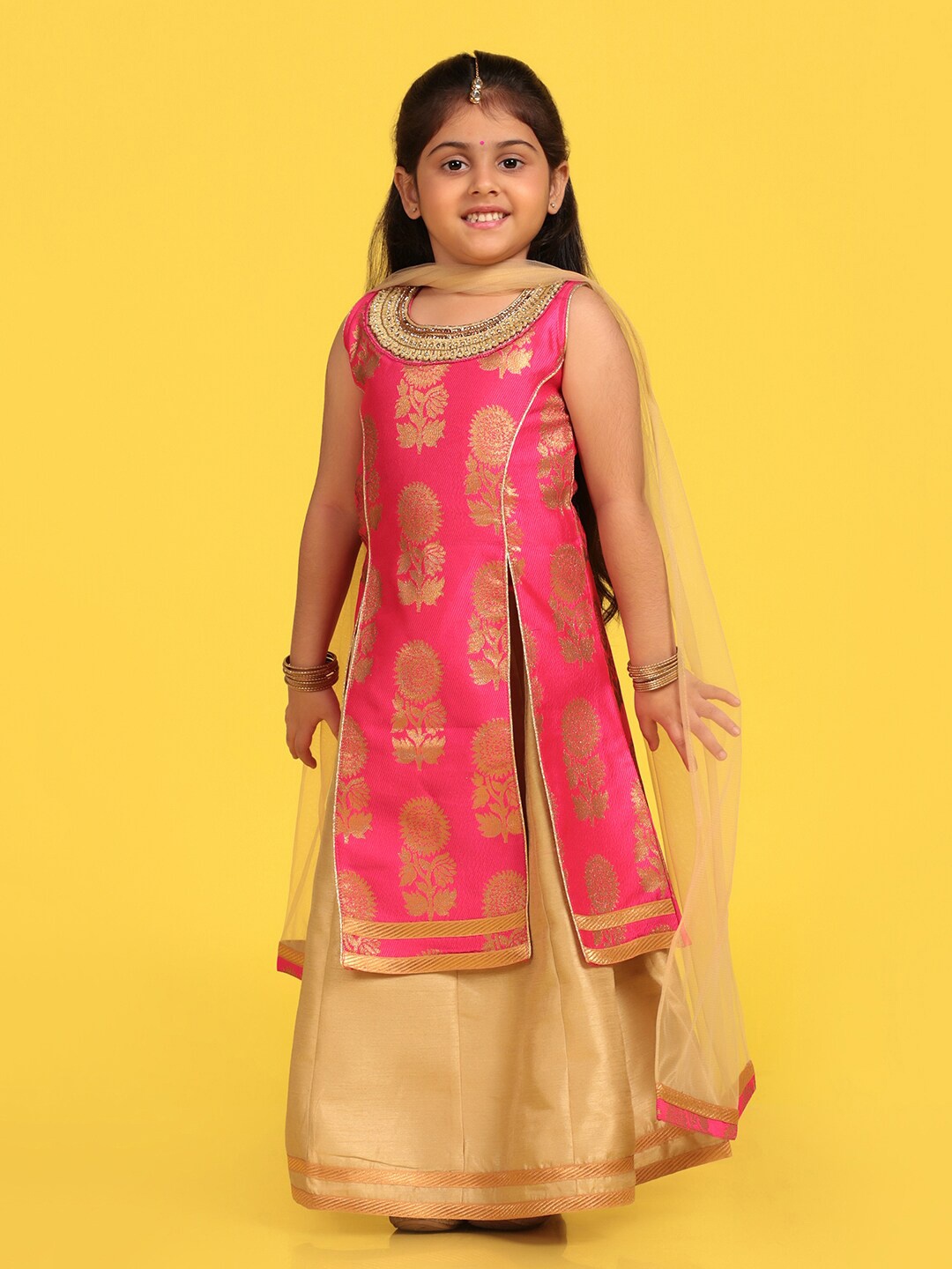 

Aj DEZInES Girls Floral Printed Kurta with Skirt & Dupatta, Pink