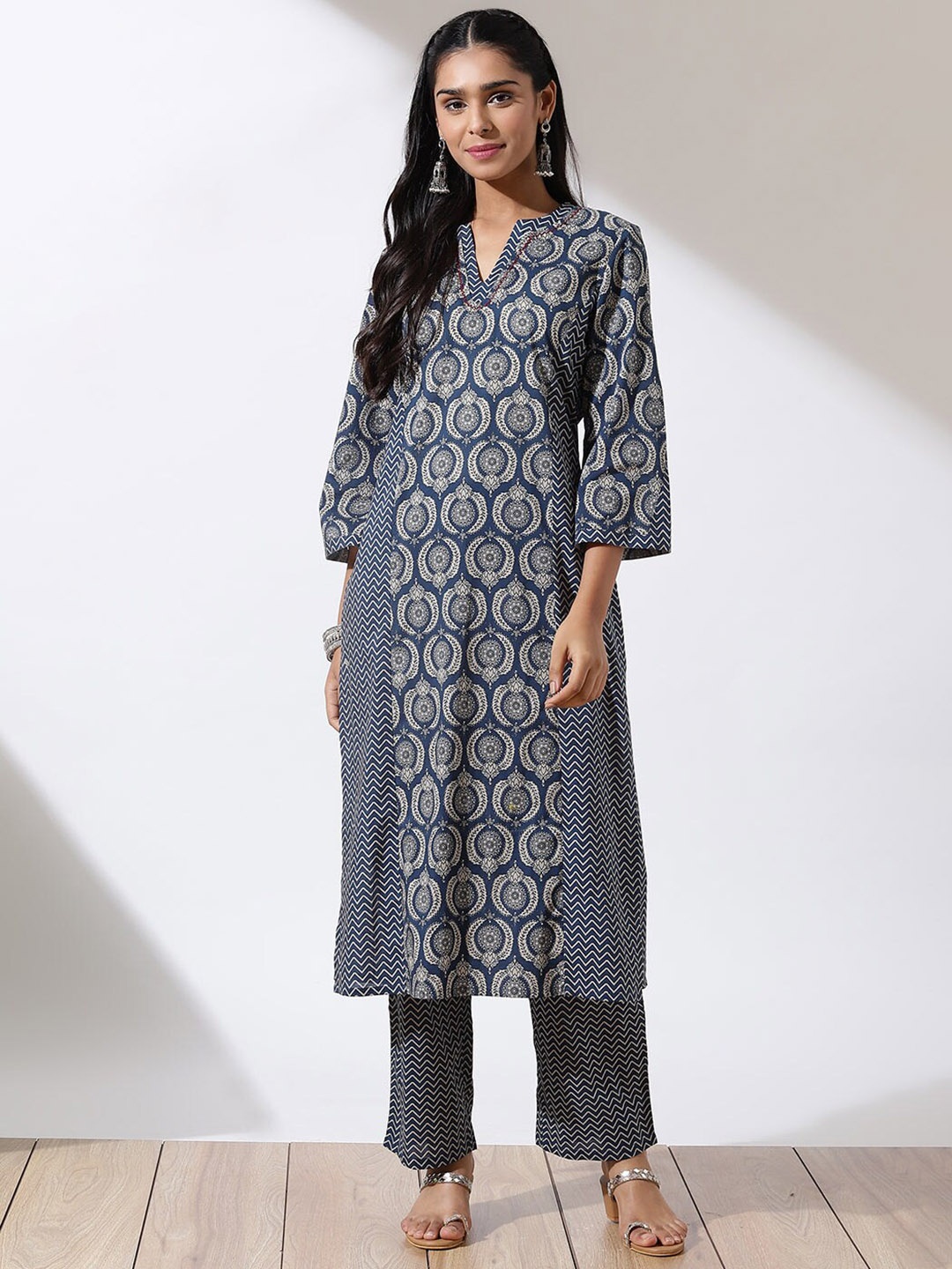 

Lakshita Women Ethnic Motifs Printed Pure Cotton Kurta with Palazzos, Blue
