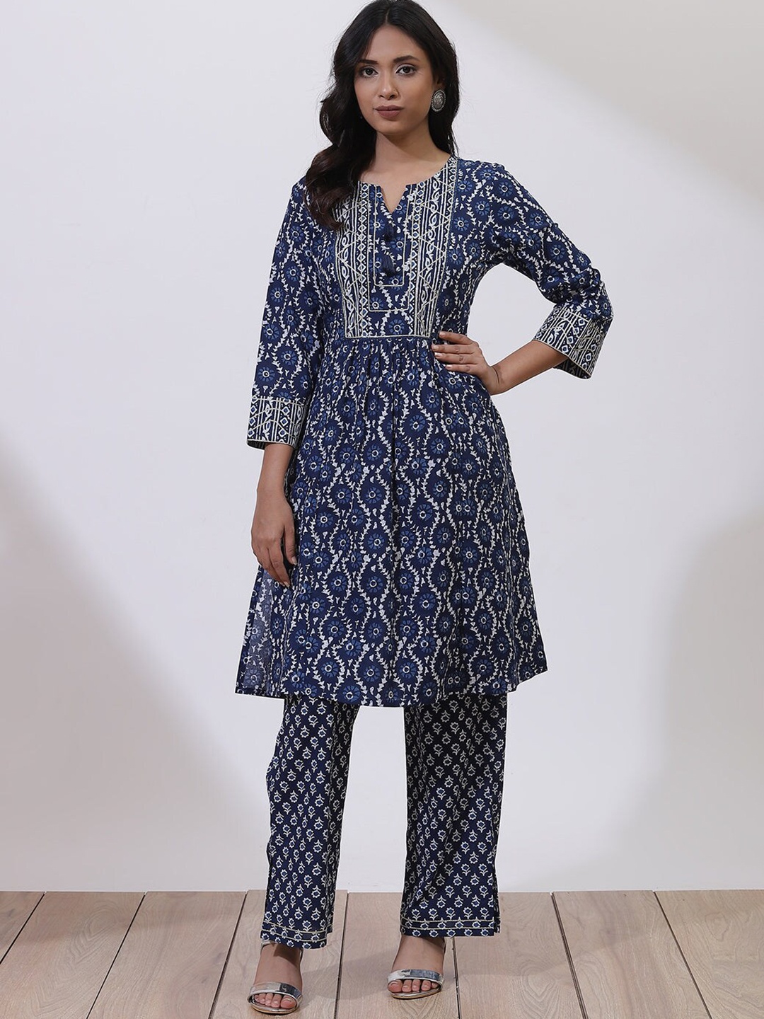 

Lakshita Women Ethnic Motifs Printed Notch Neck Kurta with Trousers, Blue