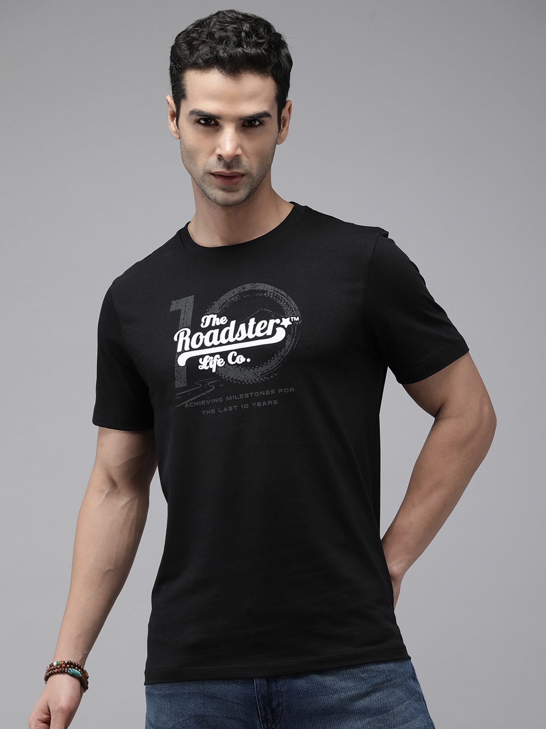 

Roadster Men Brand Logo Printed Pure Cotton T-shirt, Black