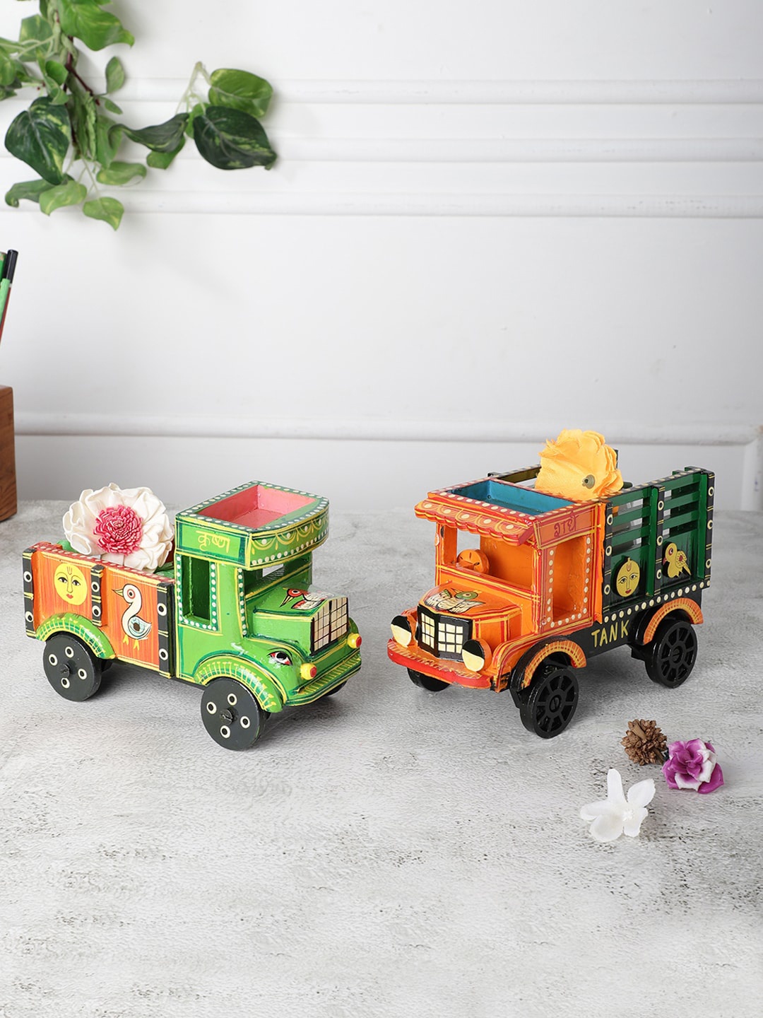 

VarEesha Green & Orange Wooden Painted Truck Showpiece
