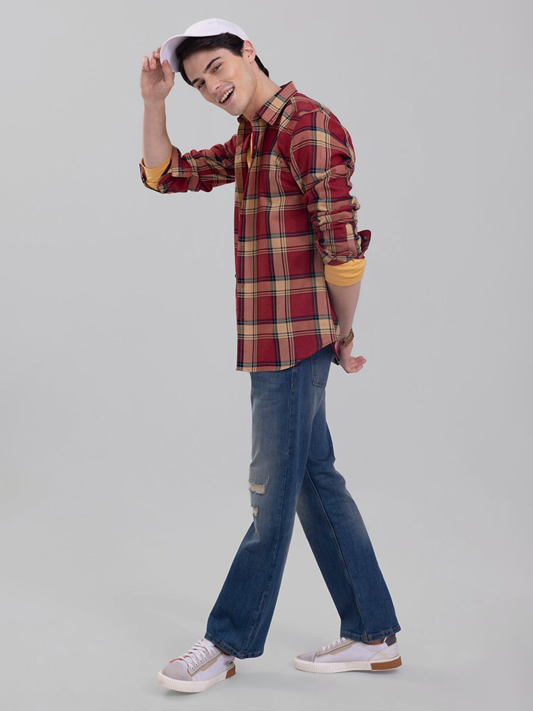 

Snitch Men Blue Slim Fit Tartan Checked Casual Cotton Shirt, Red