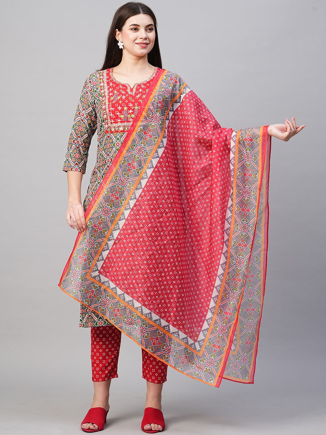 

KALINI Women Ethnic Printed Kurta with Trousers & Dupatta, Brown