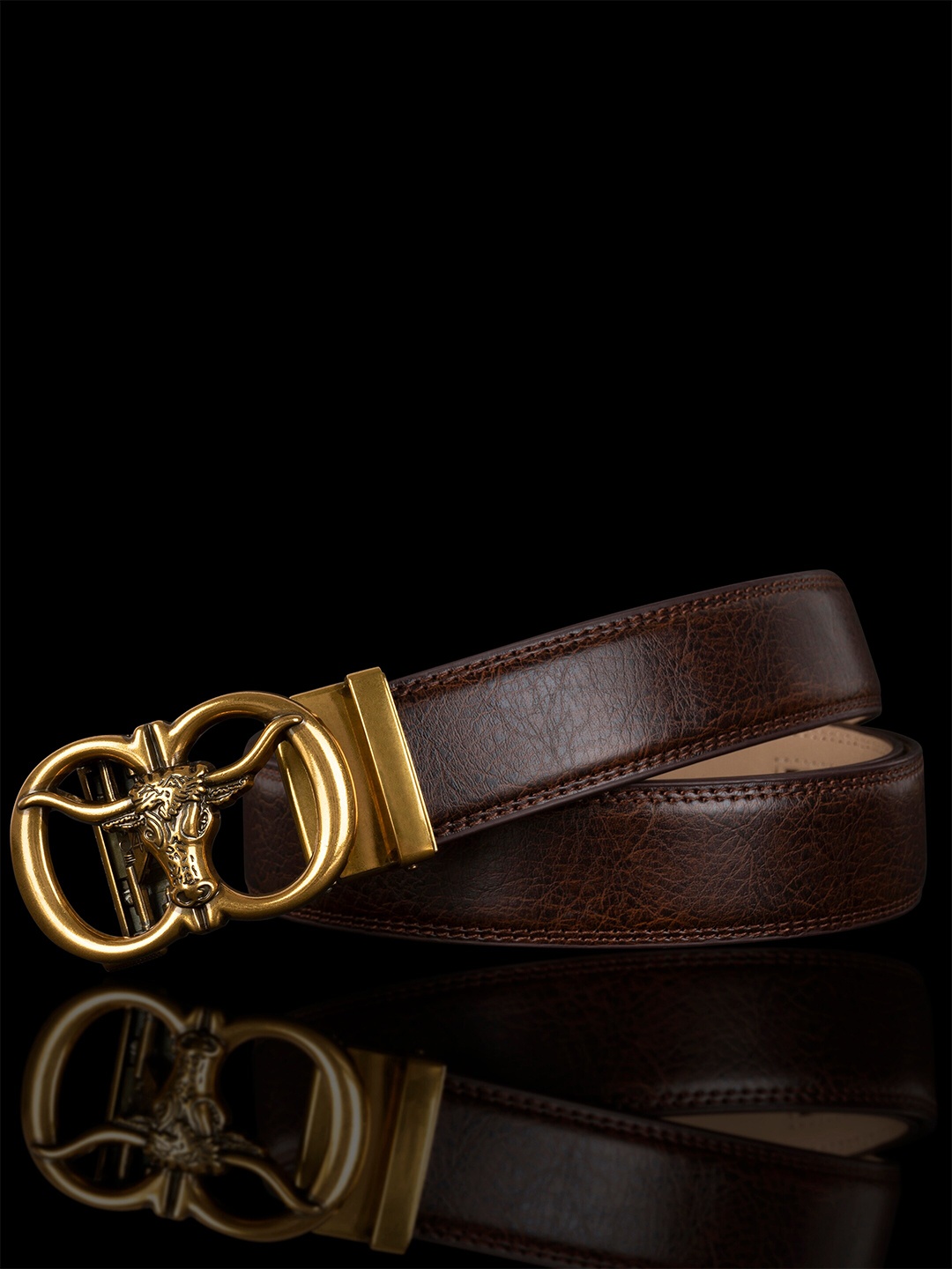

NAEVE Men Genuine Leather Belt With Textured Buckle, Brown
