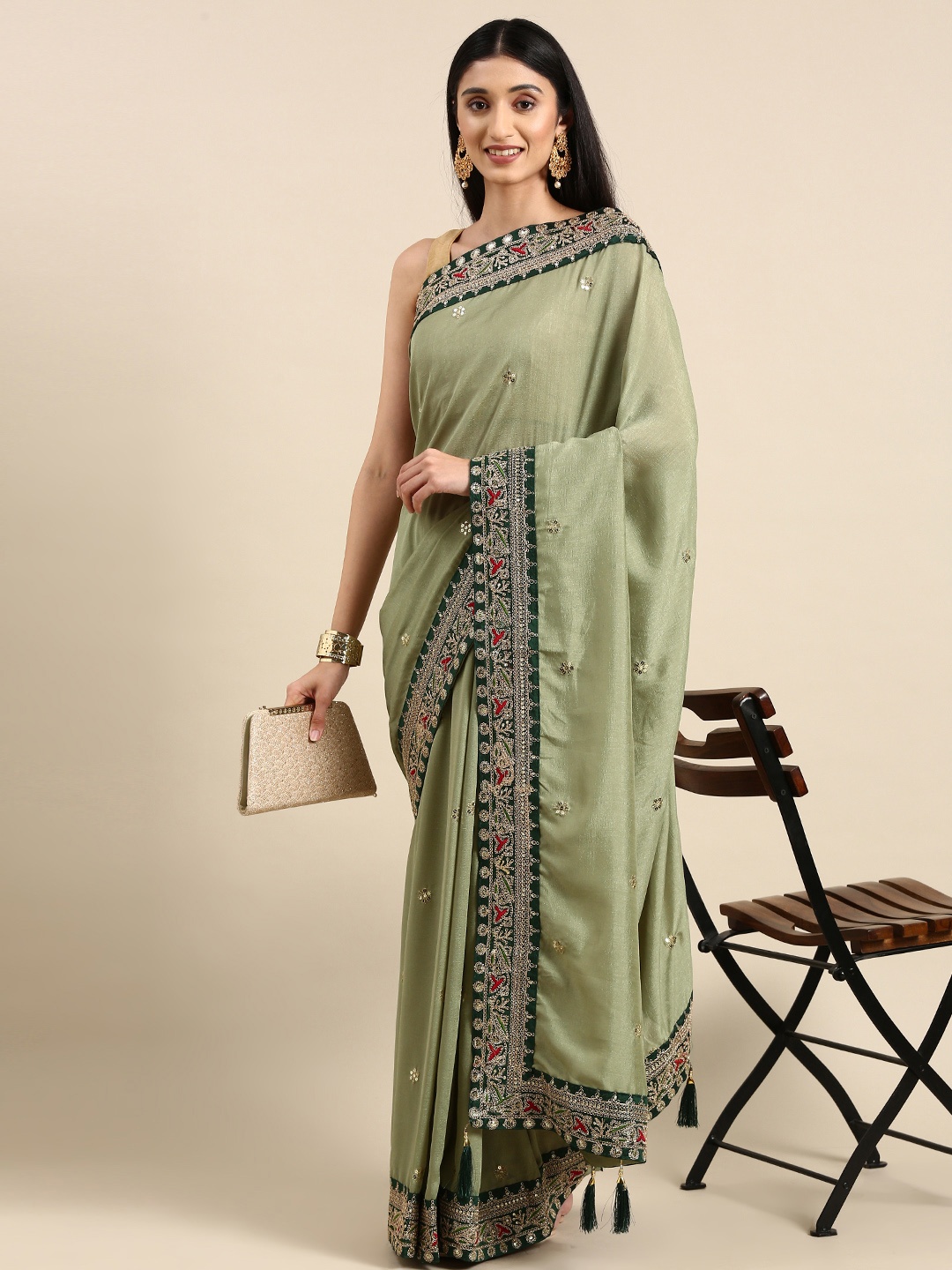 

Anouk Floral Sequinned Saree, Green