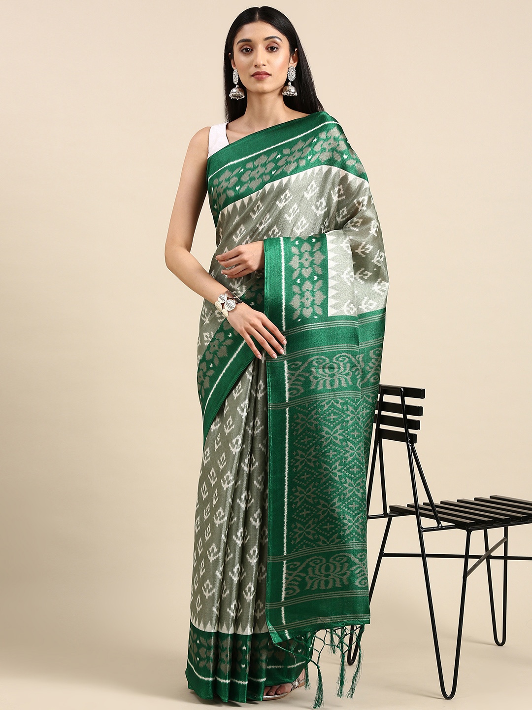 

Anouk Geometric Print Saree, Green