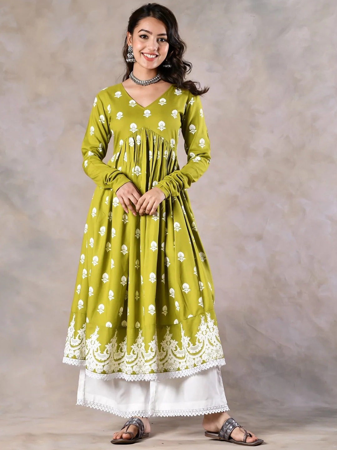 

Rustorange Women Floral Printed Floral Anarkali Kurta, Olive