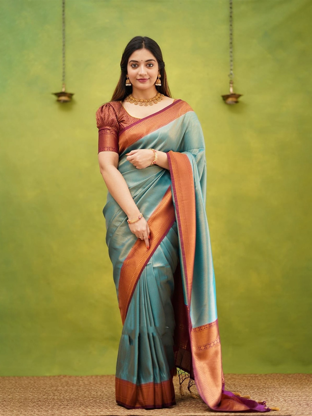 

AVANTIKA FASHION Geometric Woven Design Zari Pure Silk Kanjeevaram Saree, Turquoise blue