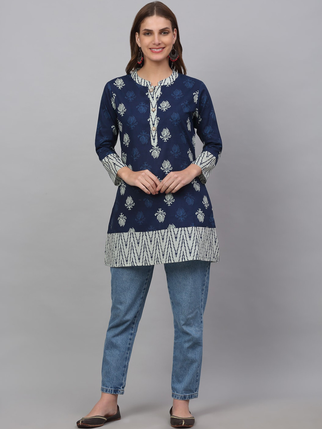 

Assamica Women Ethnic Motifs Printed Cotton Kurta, Navy blue