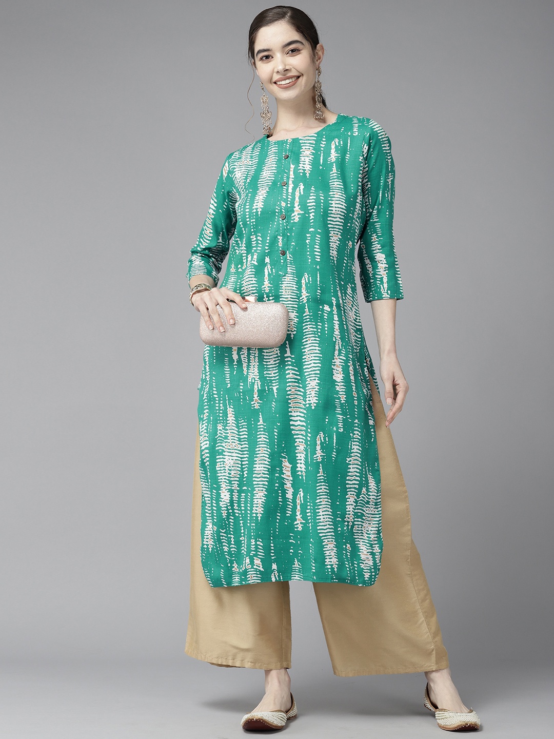 

Aarika Women Green & White Dyed Cotton Kurta