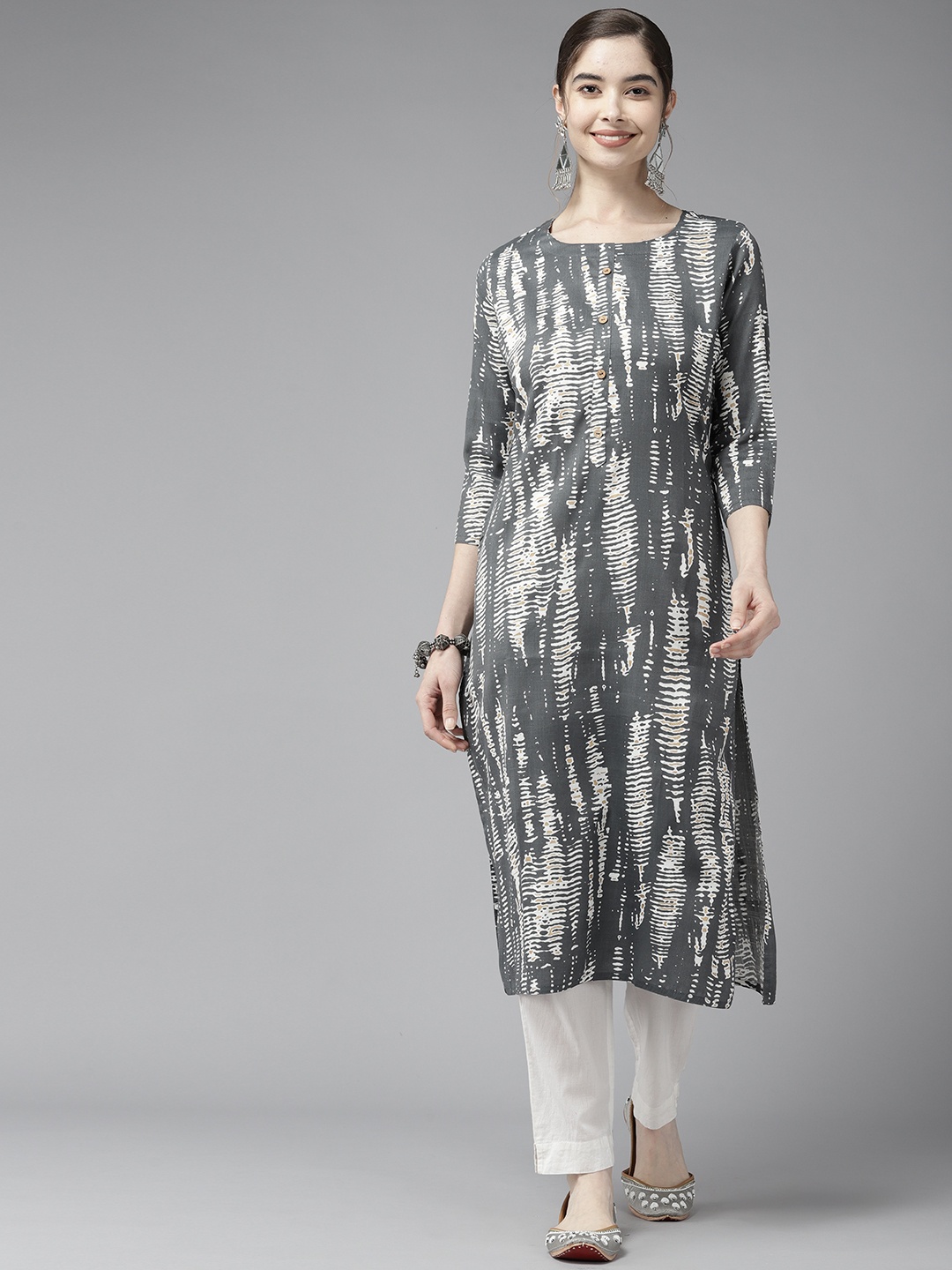 

Aarika Women Grey Printed Cotton Kurta