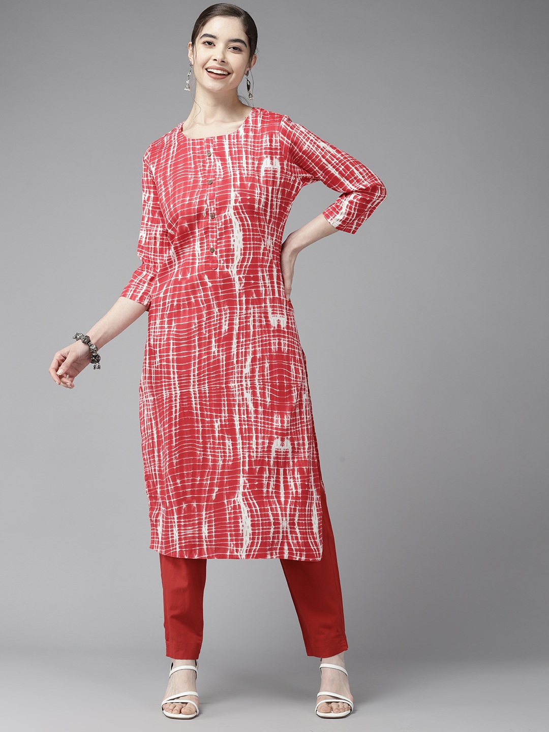 

Aarika Women Red & White Dyed Cotton Kurta