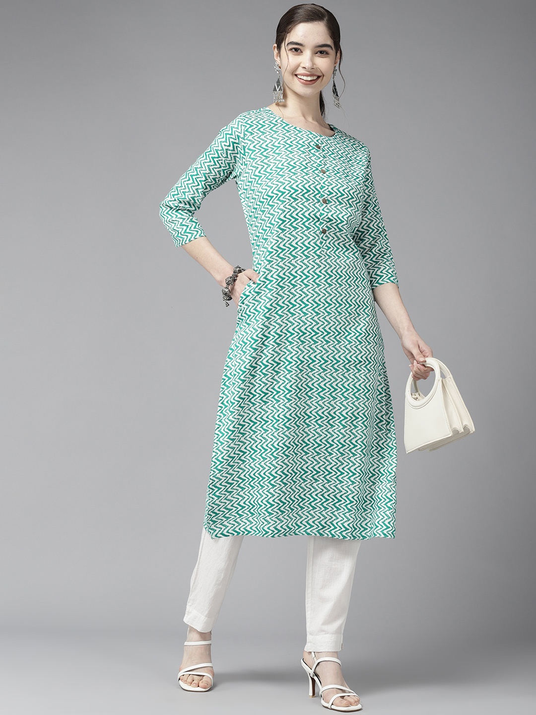 

Aarika Women Sea Green & White Chevron Printed Cotton Kurta