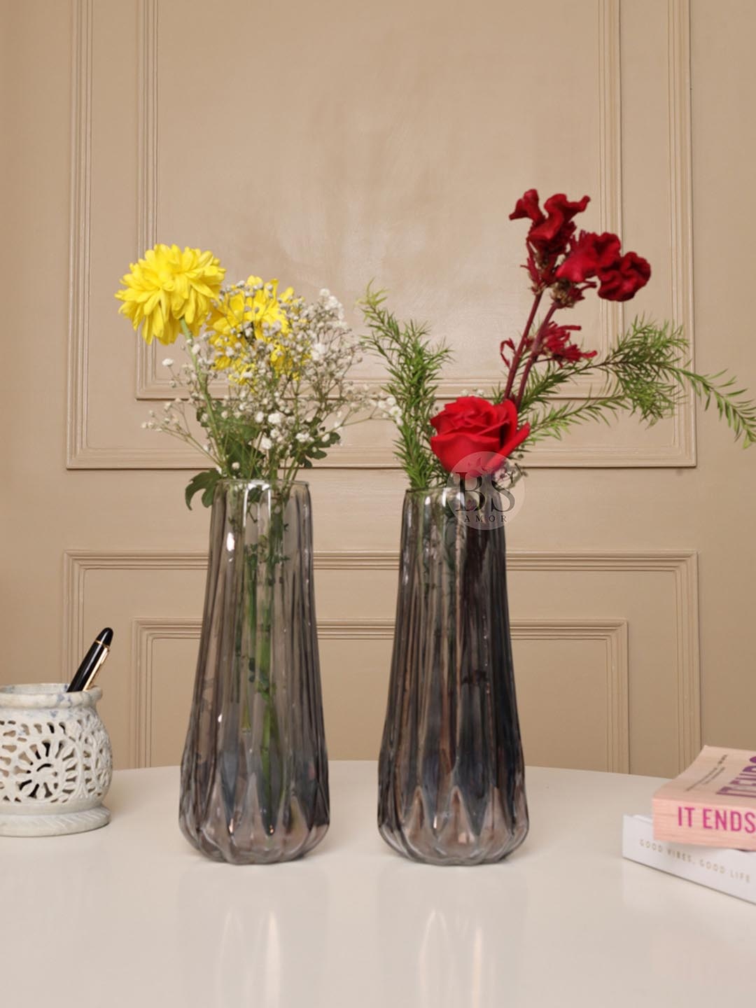 

BS AMOR Black 2 Pcs Textured Diamond Facet Vertical Lines Shaped Glass Flower Vases