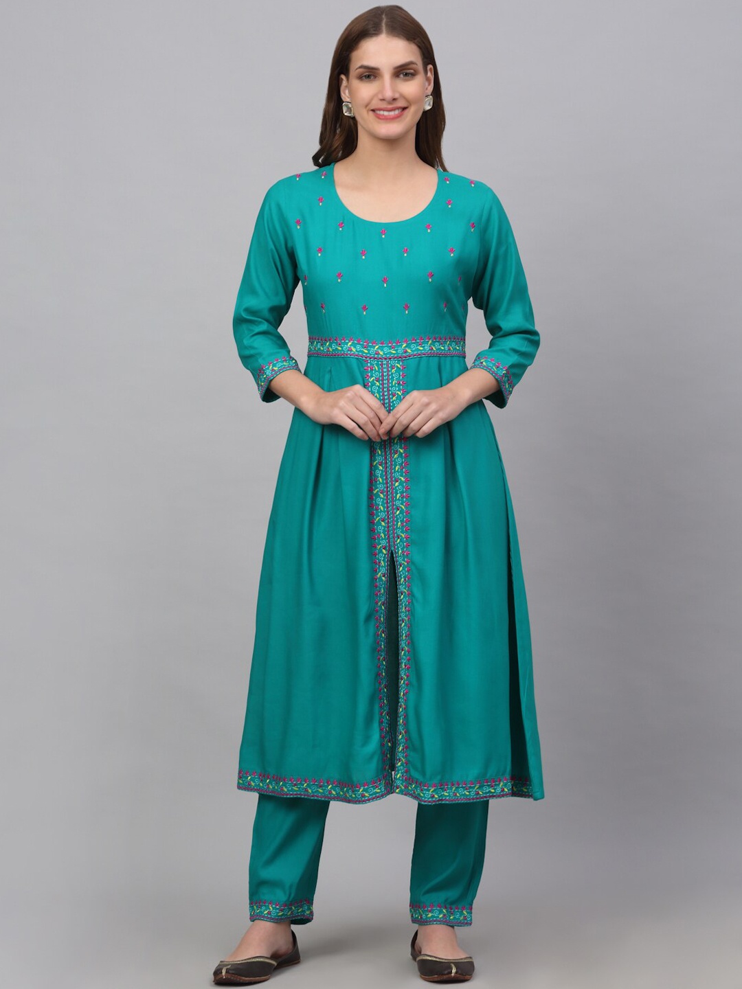 

Kamayra Women Ethnic Motif Embroidered Kurta With Trousers, Turquoise blue
