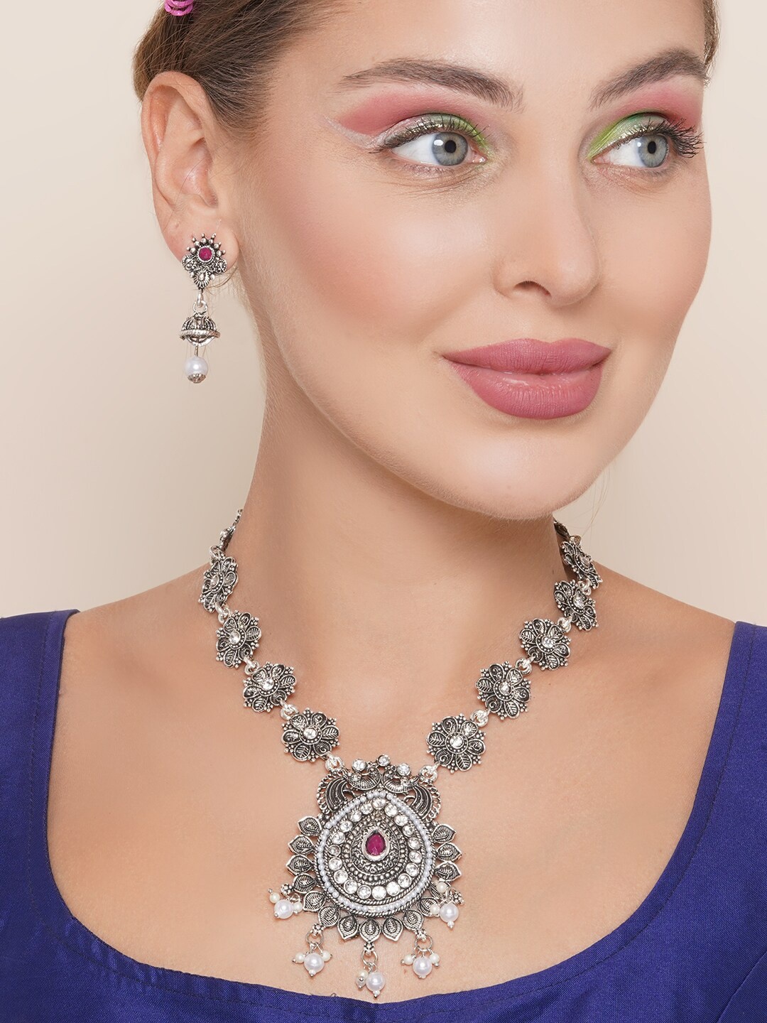 

Anouk Silver-Plated Stones Studded & Beaded Jewellery Set