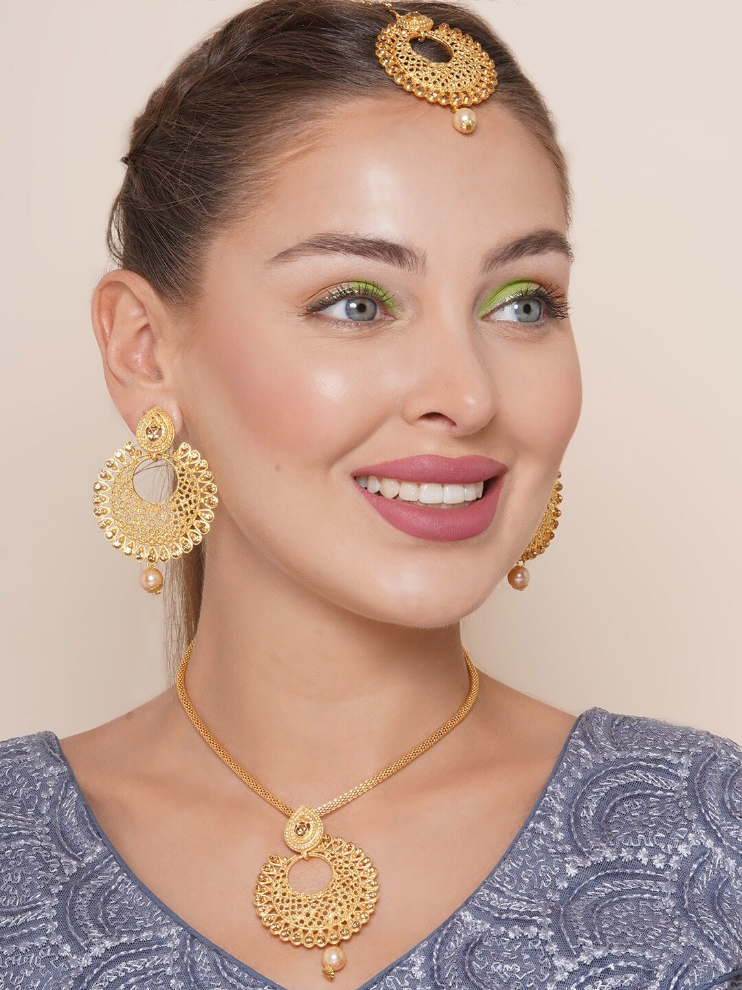 

Anouk Gold-Plated Stone Studded & Beaded Jewellery Set