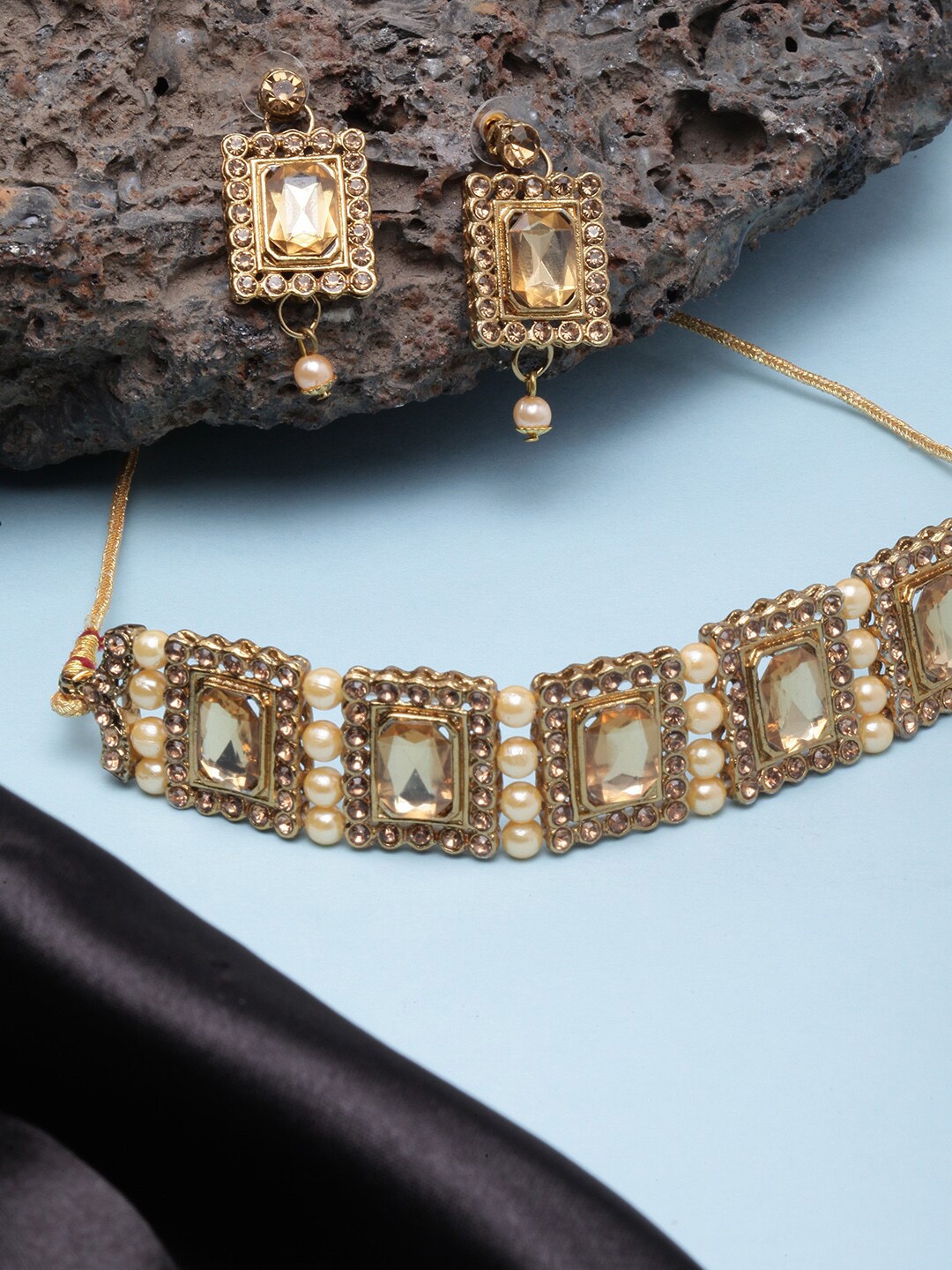 

Anouk Women Gold-Plated Stones & Beads-Studded Jewellery Set, Off white