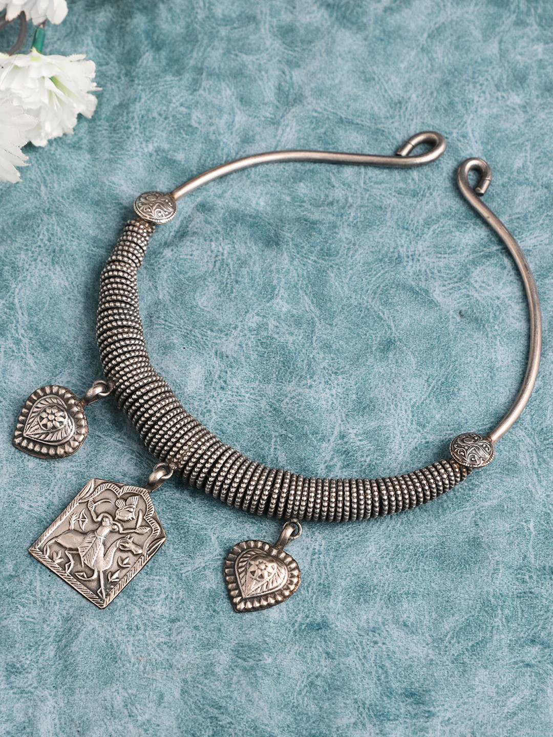 

VENI Silver-Plated Oxidised Choker Necklace