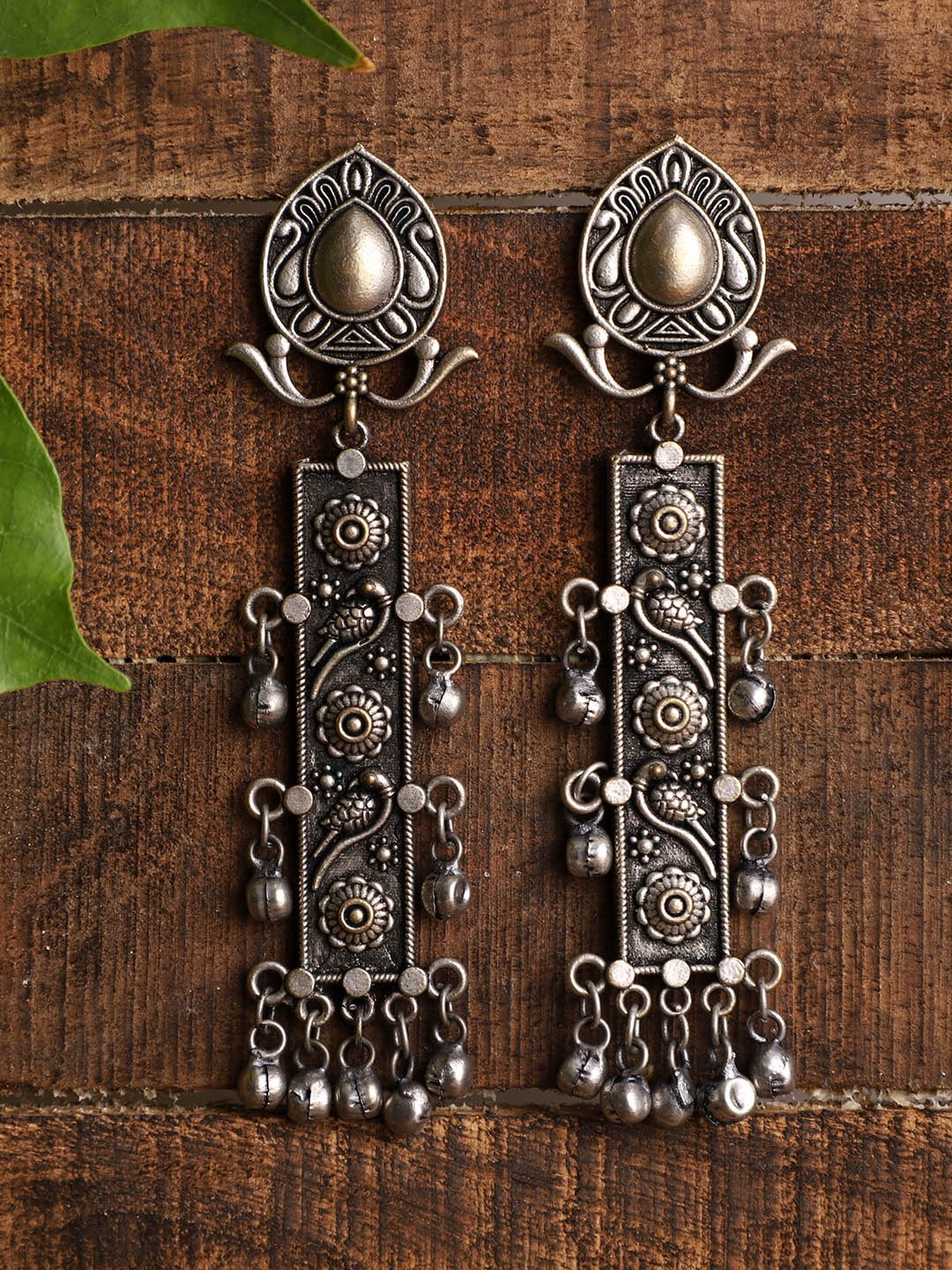 

VENI Silver-Plated Contemporary Drop Earrings