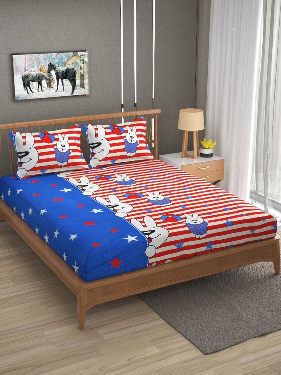 

Molly & Michel Off White & Maroon Conversational 210 TC Queen Bedsheet with 2 Pillow Covers