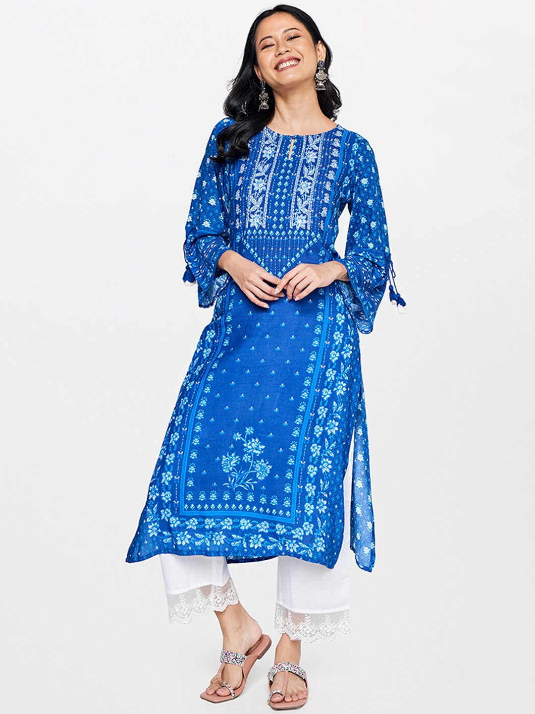 

Global Desi Women Floral Printed Flared Sleeves Kurta, Blue