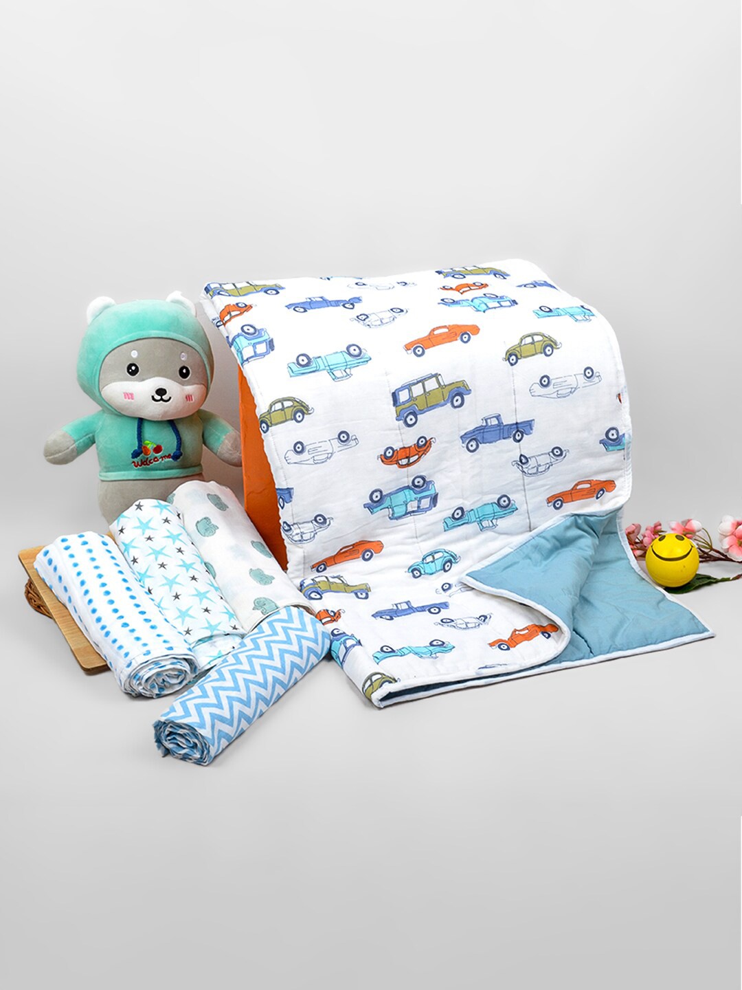 

Moms Home Infants Set Of 5 Printed Cotton Muslin Swaddle & AC Quilt, White