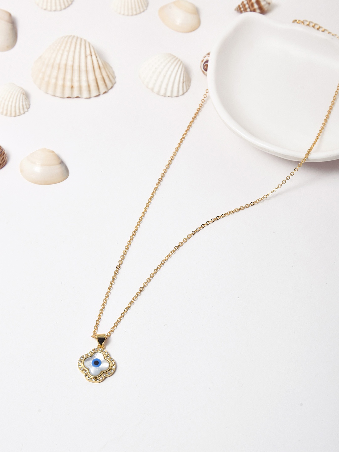

Klissaa Gold-Plated Clover Pendant Necklace