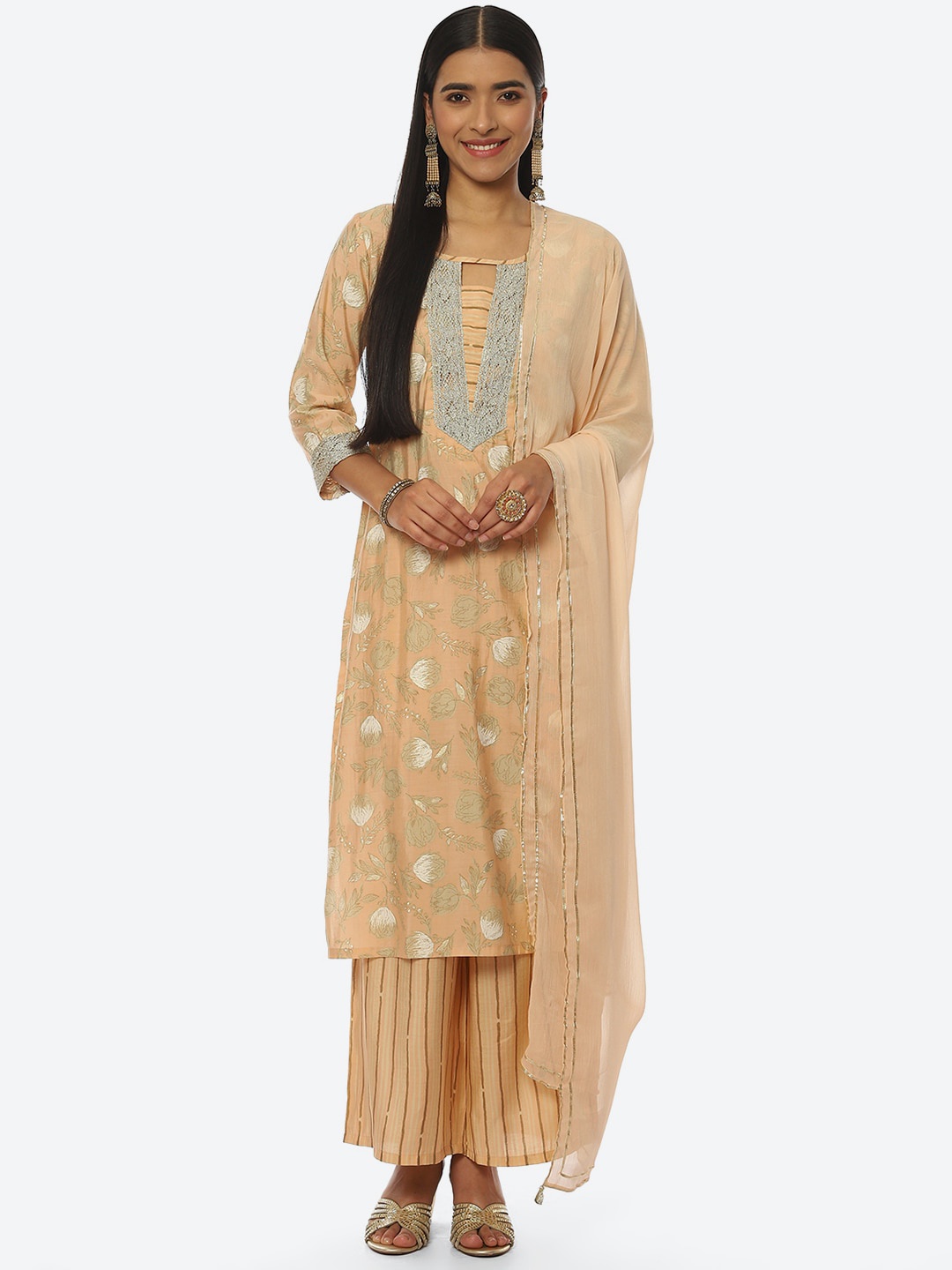 

Rangriti Women Floral Printed Kurta With Palazzos & Dupatta, Peach