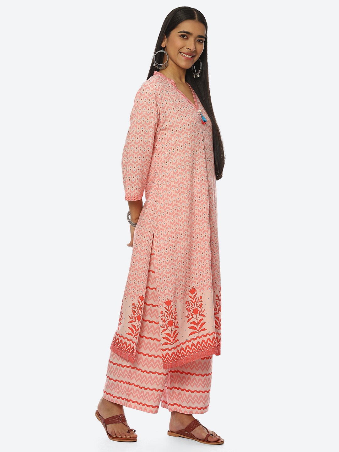 

Rangriti Women Plus Size Floral Printed V-Neck Kurta with Palazzos, Pink