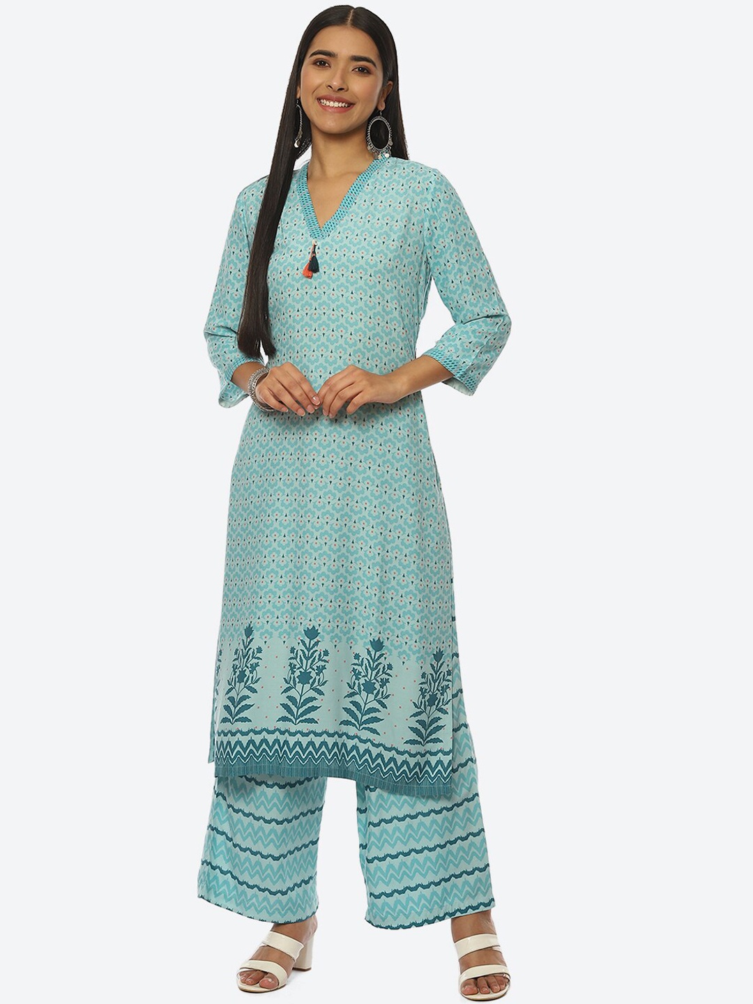 

Rangriti Women Floral Printed V-Neck Kurta with Palazzos, Blue