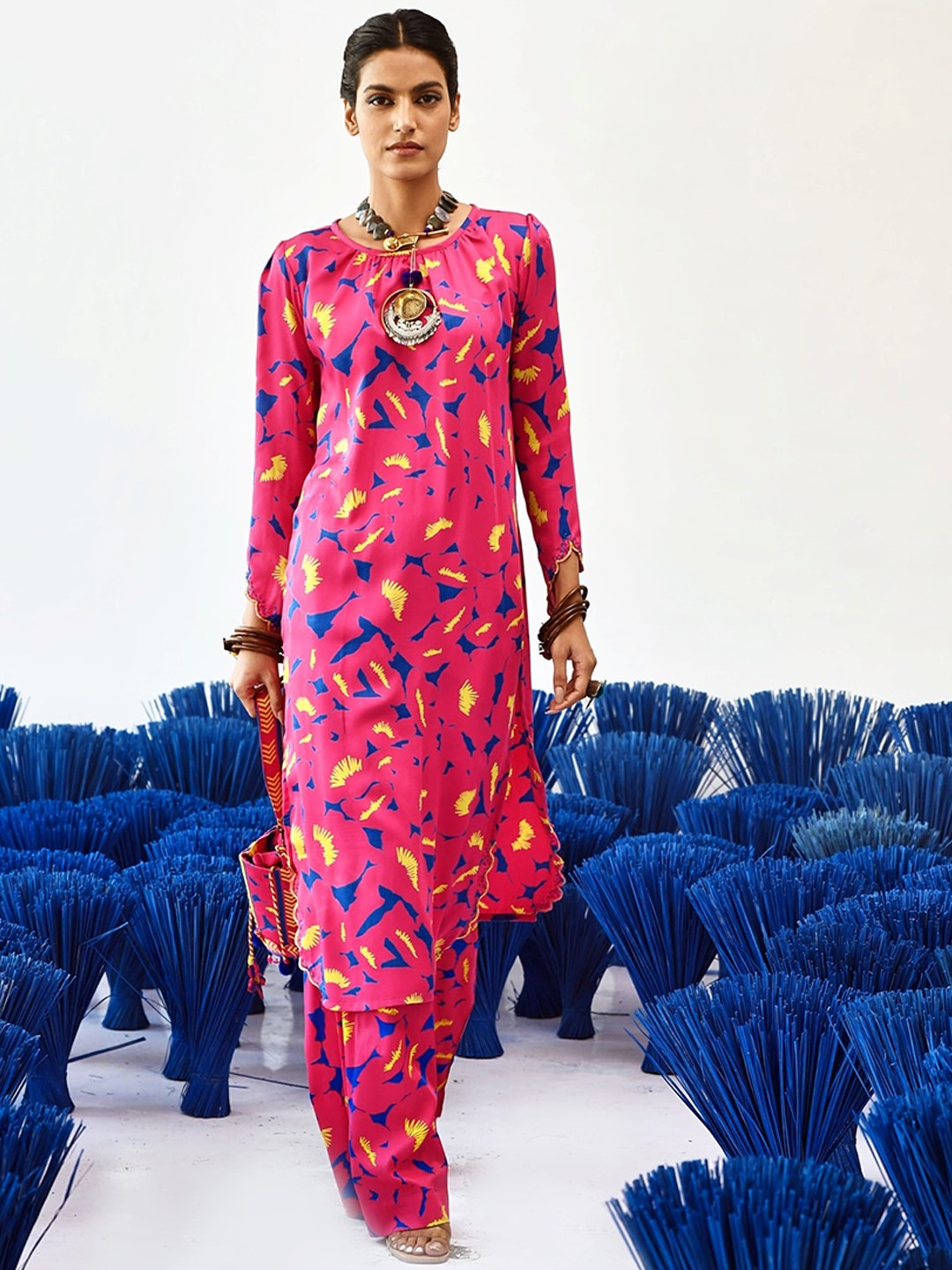 

Baise Gaba Women Abstract Printed Curved Hem Kurta with Palazzos, Pink