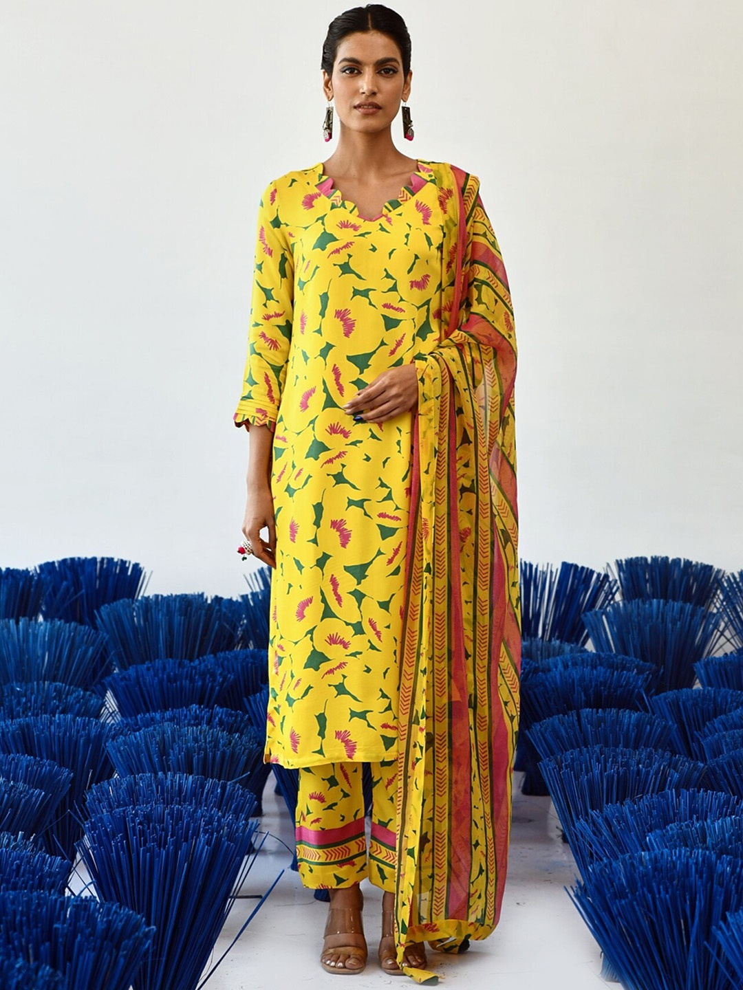

Baise Gaba Women Floral Printed V-Neck Kurta with Trousers & Dupatta, Yellow