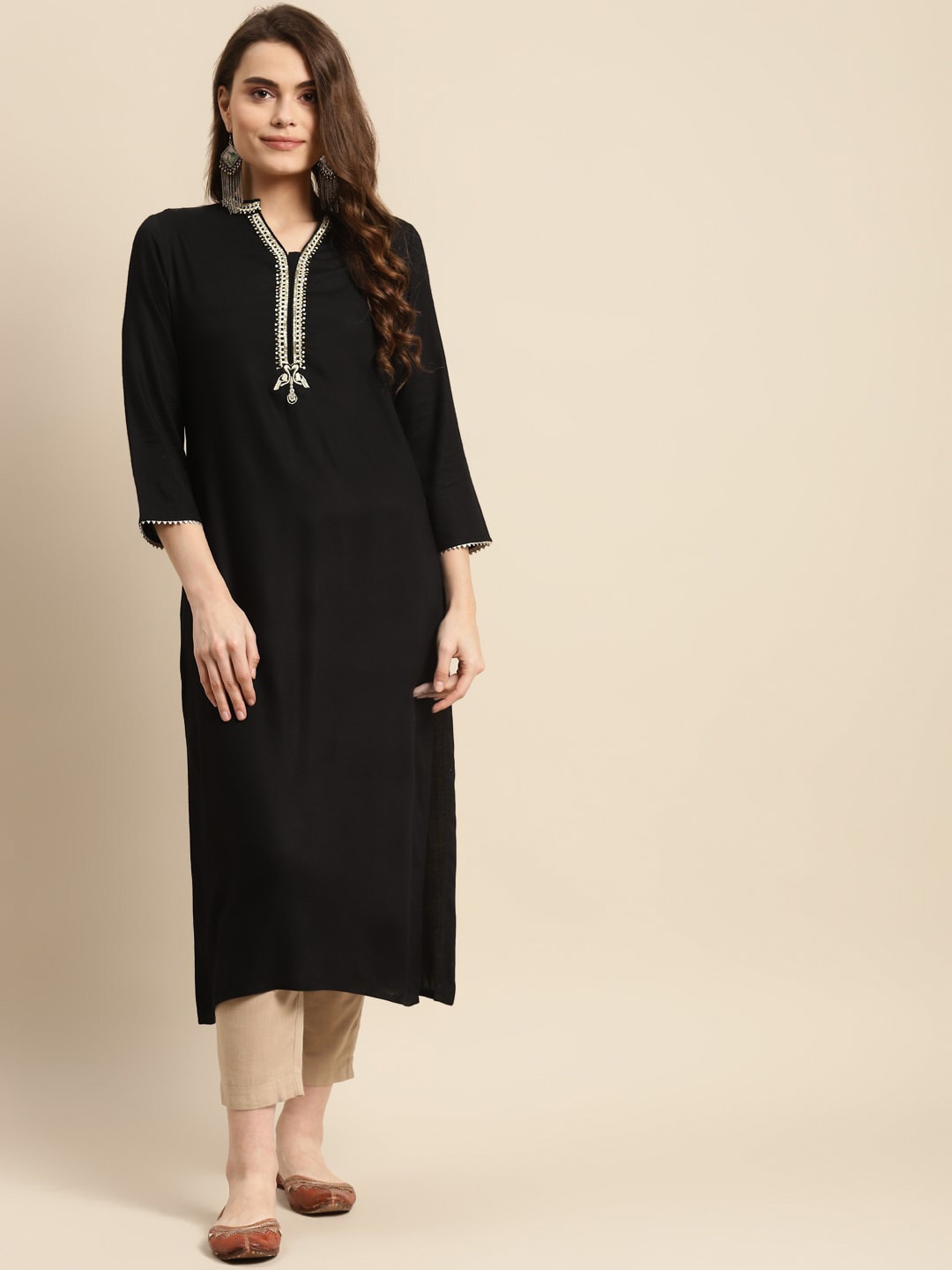 

Prakrti Women Embroidered Thread Work Kurta, Black