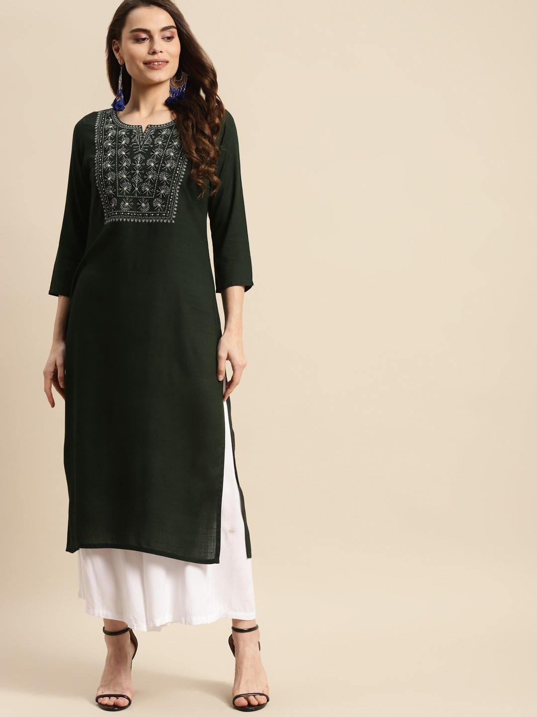

Prakrti Women Yoke Design Ethnic Thread Work Kurta, Green