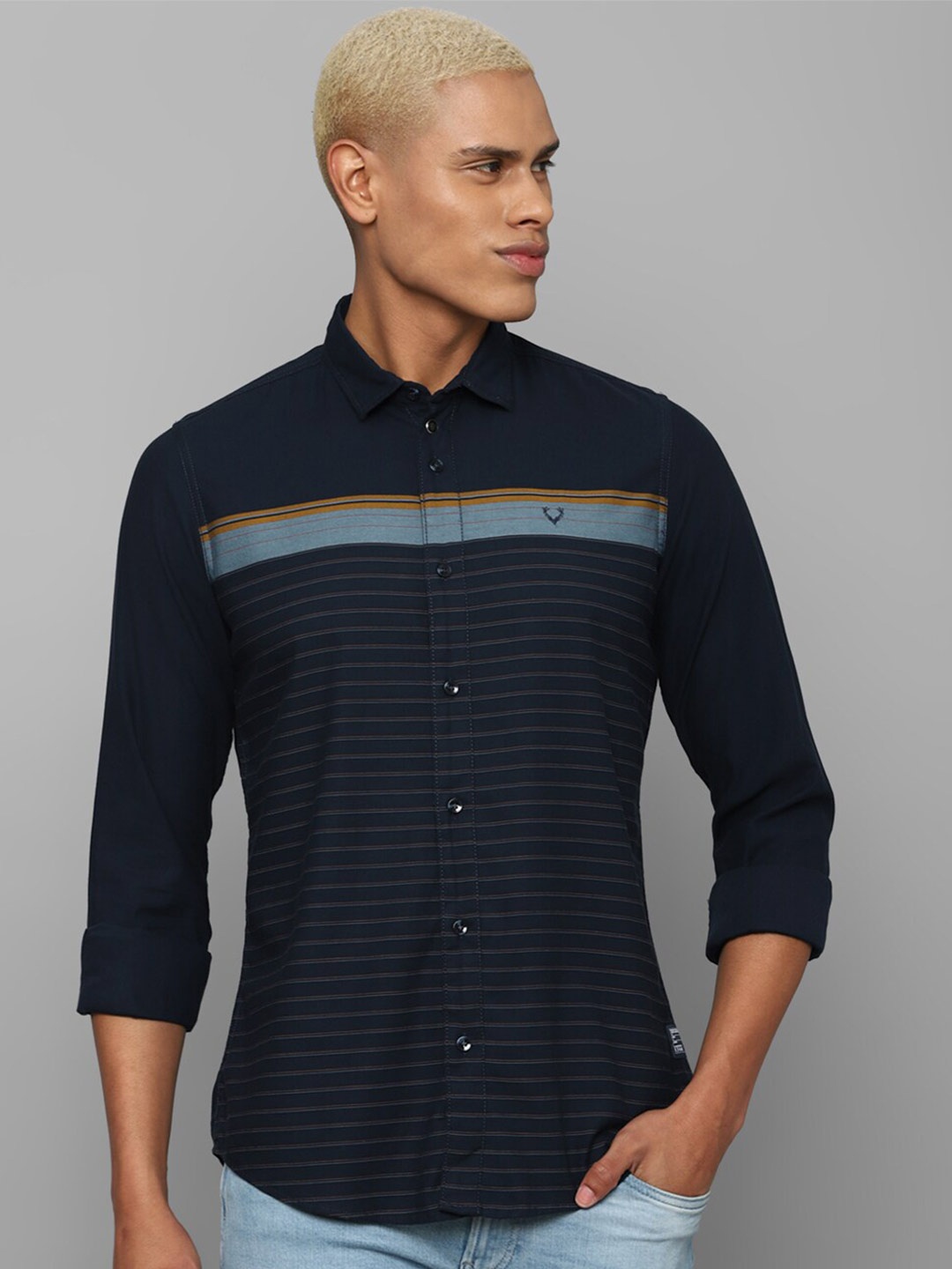 

Allen Solly Sport Men Horizontal Striped Casual Pure Cotton Shirt, Navy blue