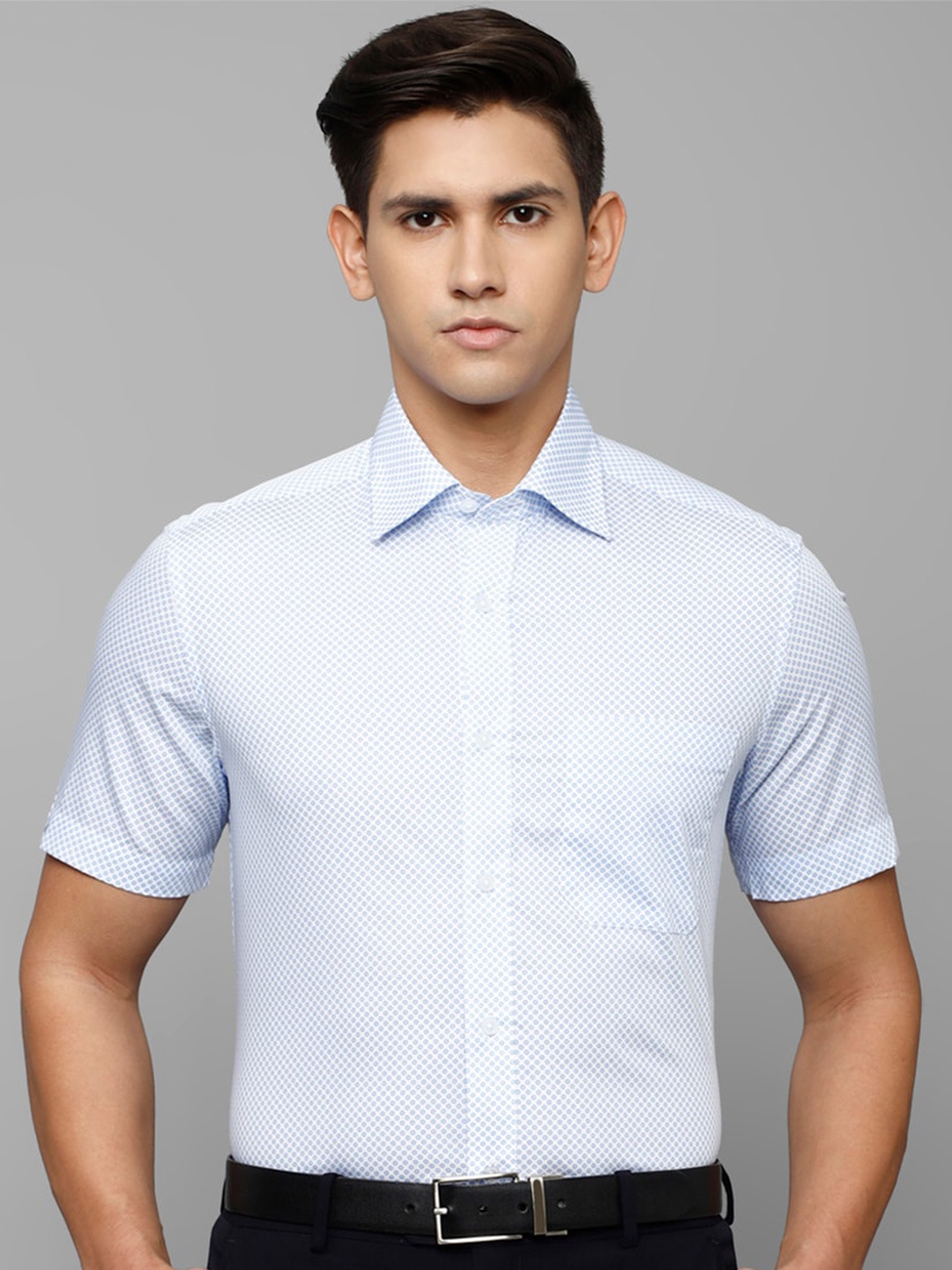 

Louis Philippe Men Checked Formal Pure Cotton Shirt, Blue