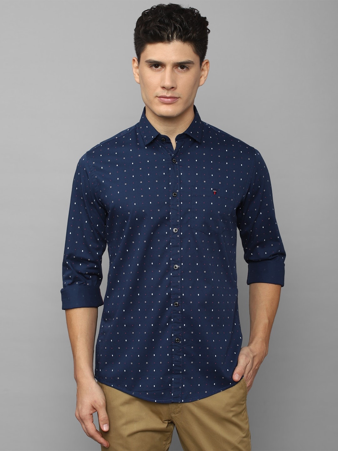 

Louis Philippe Jeans Men Slim Fit Printed Casual Pure Cotton Shirt, Navy blue