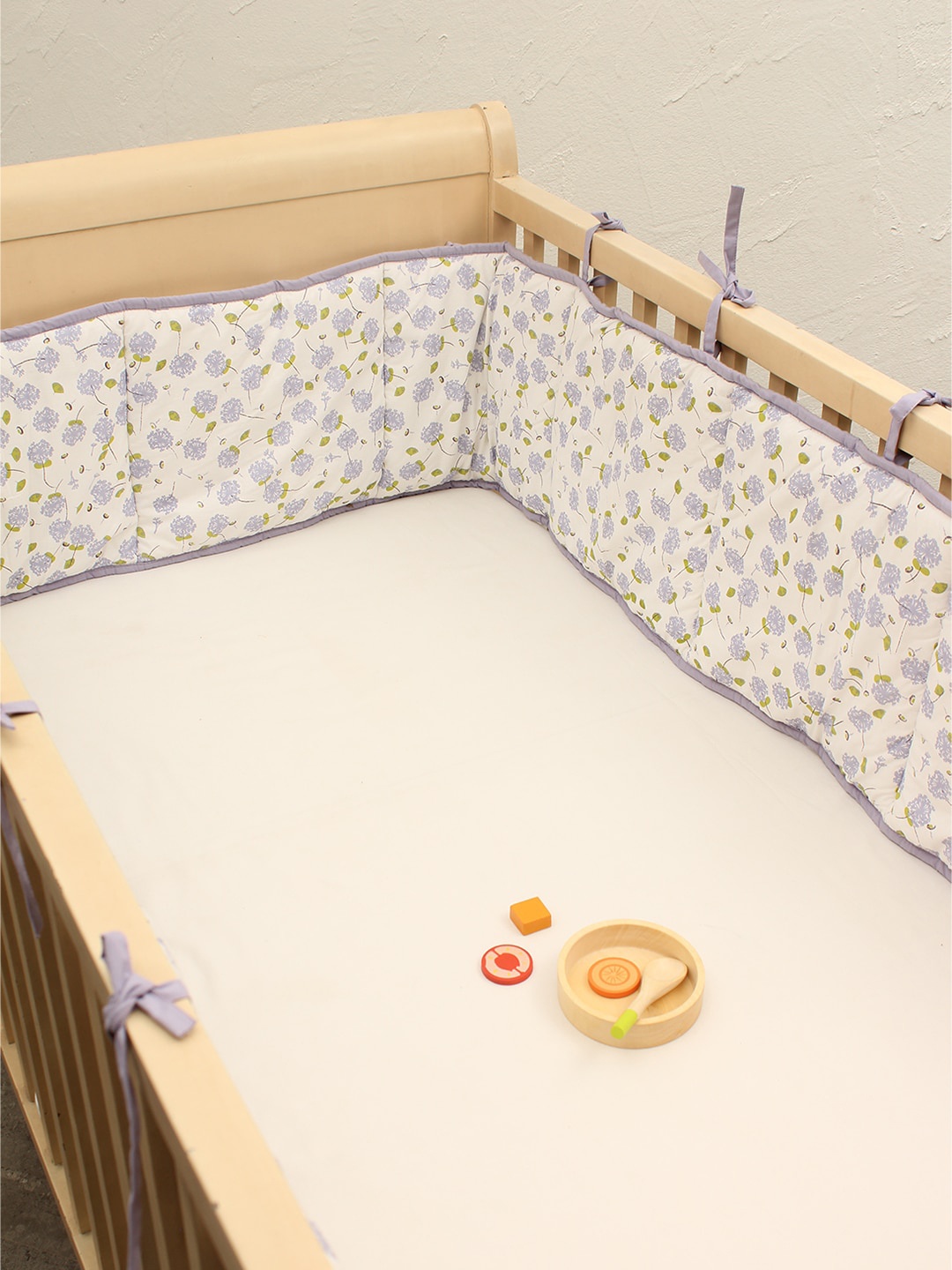 

House This Kids The Pretty Puffballs Pure Cotton Cradle Bumper Cover, Purple