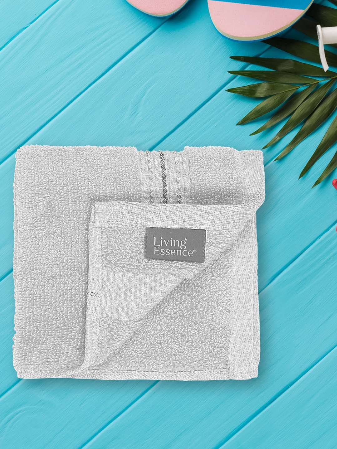 

HomeTown Nora 4 Pieces Off-White Highly Absorbent 500 GSM Cotton Face Towels
