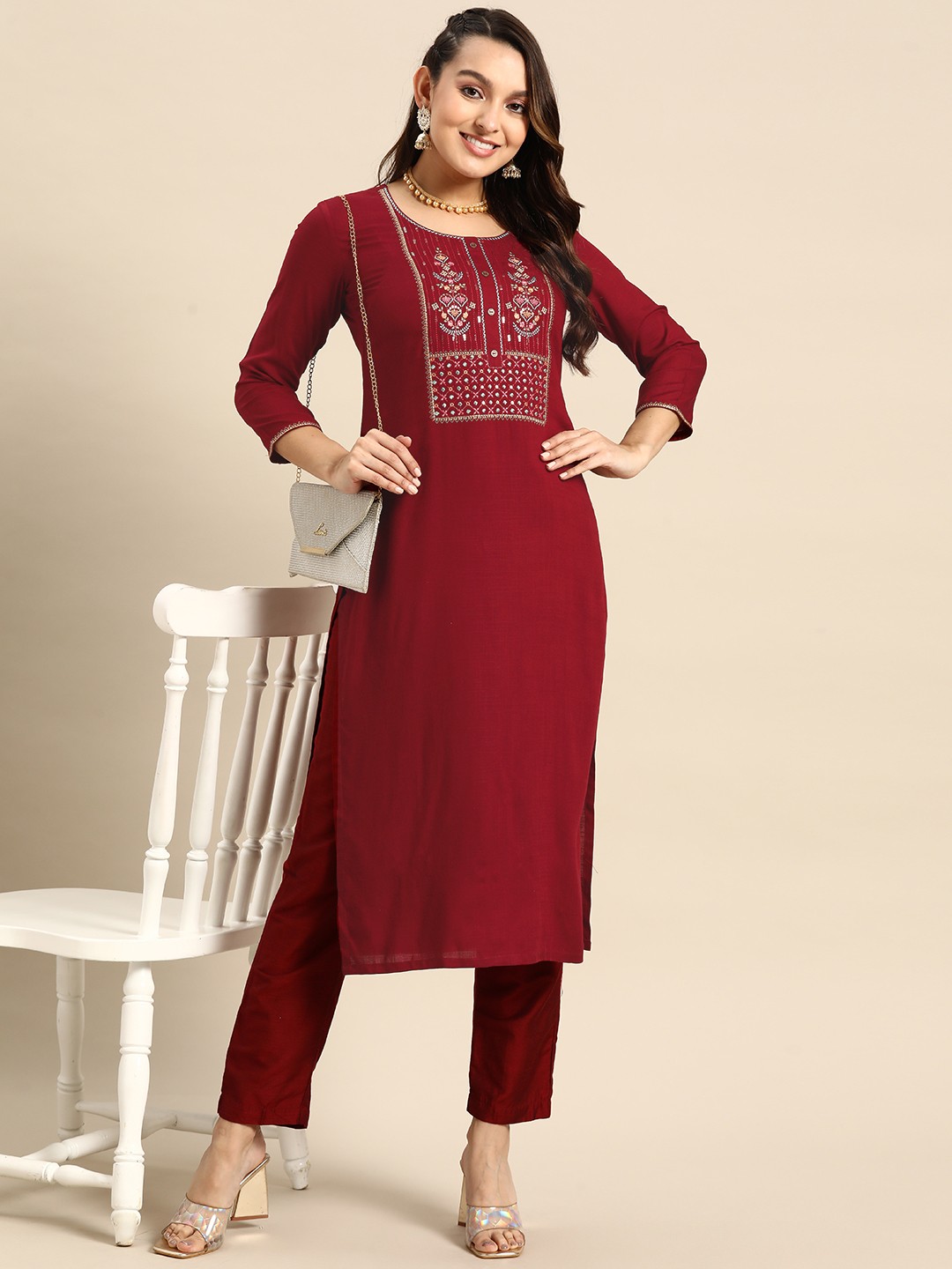 

Sangria Women Floral Yoke Design Sequinned Kurta, Maroon