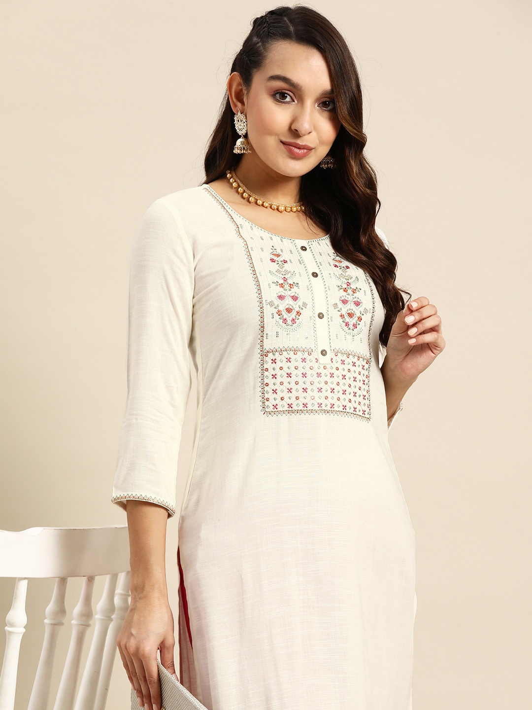 

Sangria Women Floral Yoke Design Sequinned Kurta, White