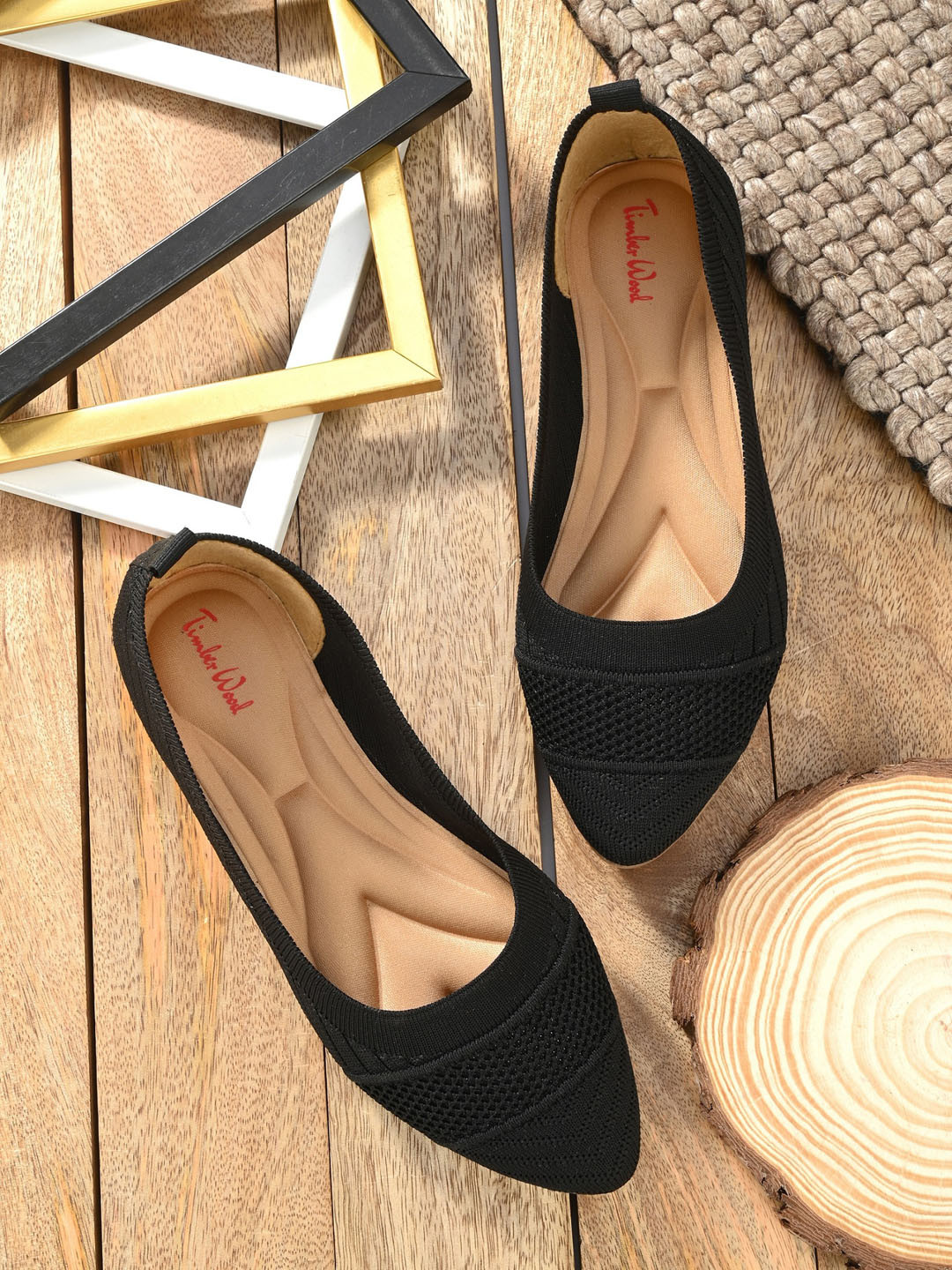 

TimberWood Women Pointed Toe Ballerinas, Black
