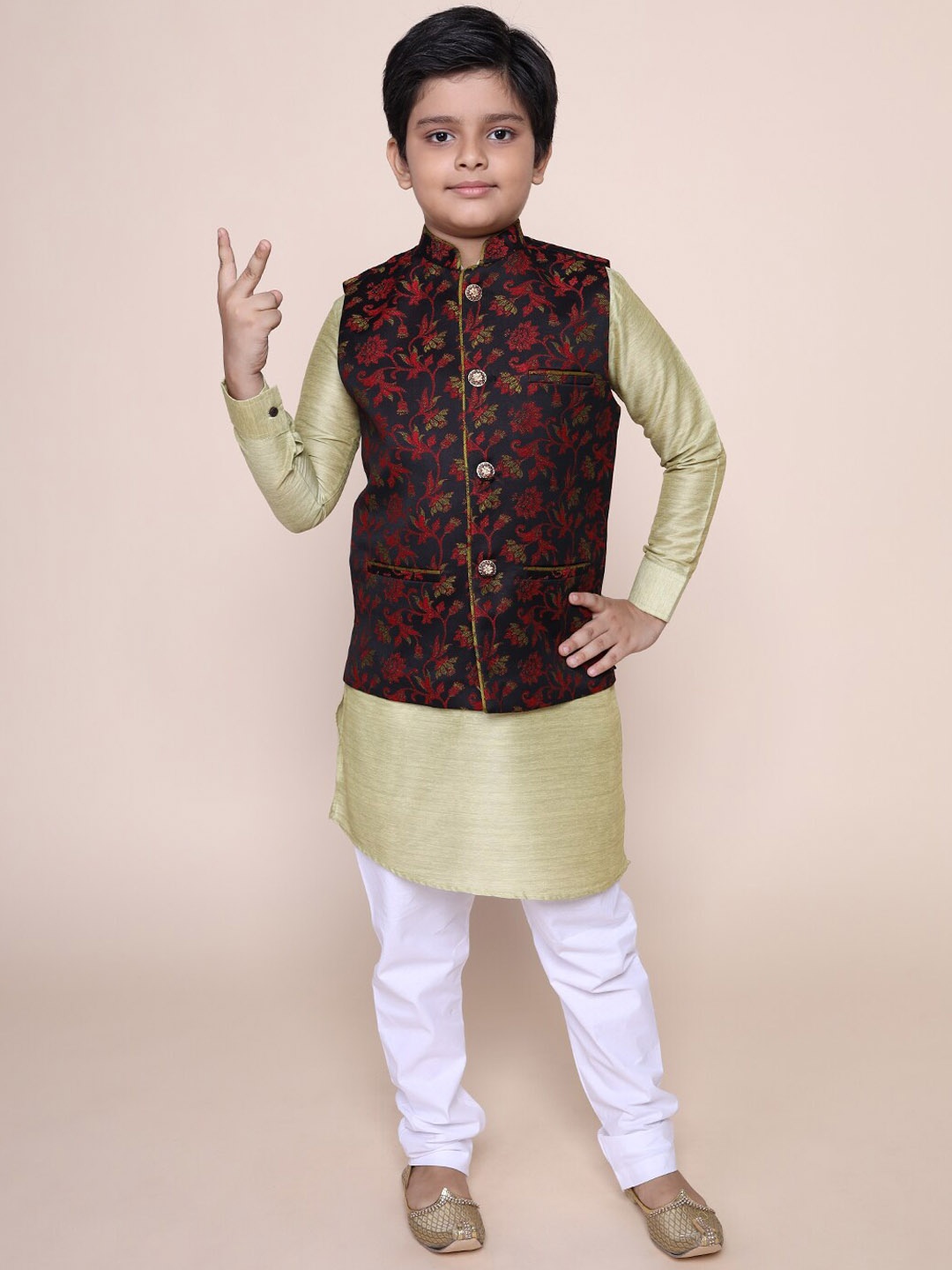 

NAMASKAR Boys Printed Woven Nehru Jackets, Black