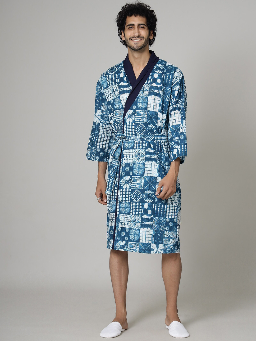 

HANDICRAFT PALACE Men Printed Pure Cotton Bath Robe, Blue