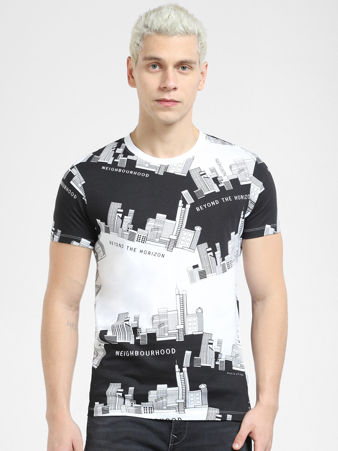 

Jack & Jones Men Monochrome Printed Slim Fit Cotton T-shirt, White