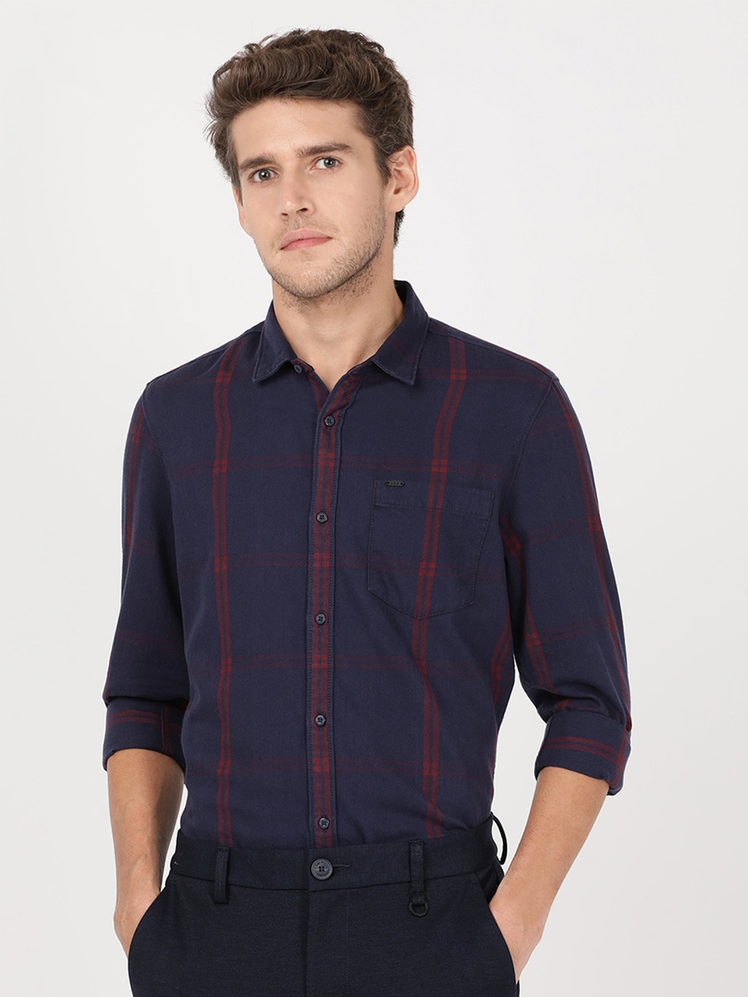 

Lee Men Slim Fit Checked Cotton Casual Shirt, Navy blue