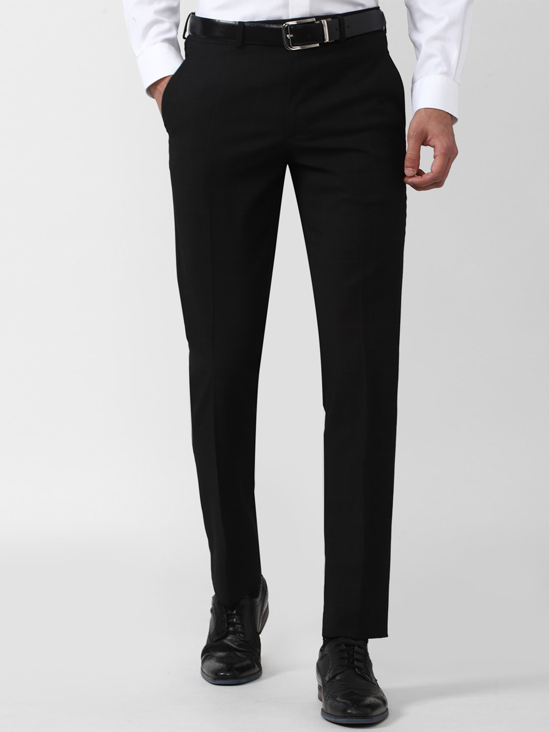 

Van Heusen Men Slim Fit Mid Rise Trousers, Black