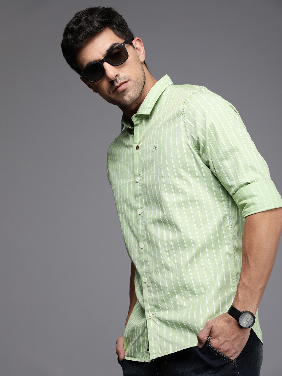 

WROGN Men Pure Cotton Slim Fit Striped Casual Shirt, Sea green